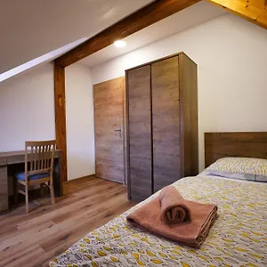  Apartment Metro 7